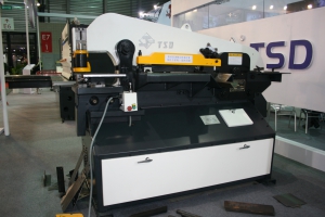 Q34Y-100���n���C